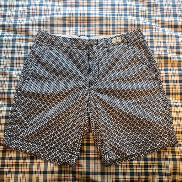 Tommy Hilfiger Chino Shorts - Picture 3 of 5